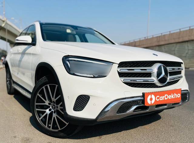 https://images10.gaadi.com/usedcar_image/3593444/original/processed_img2878744__used_car_2878744_1695808009.jpg?imwidth=6400