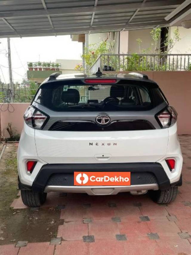 https://images10.gaadi.com/usedcar_image/3593448/original/processed_df2c4dc2-9450-41cd-bd24-989a2a0d449e.jpg?imwidth=6402