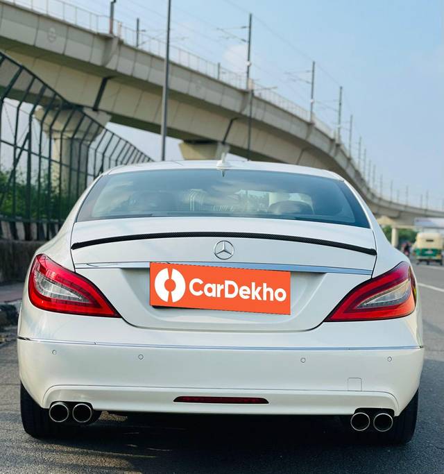 https://images10.gaadi.com/usedcar_image/3593452/original/processed_img2878749__used_car_2878749_1695807676.jpg?imwidth=6401