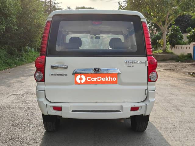 https://images10.gaadi.com/usedcar_image/3593504/original/processed_img2878783__used_car_2878783_1695804403.jpg?imwidth=6402