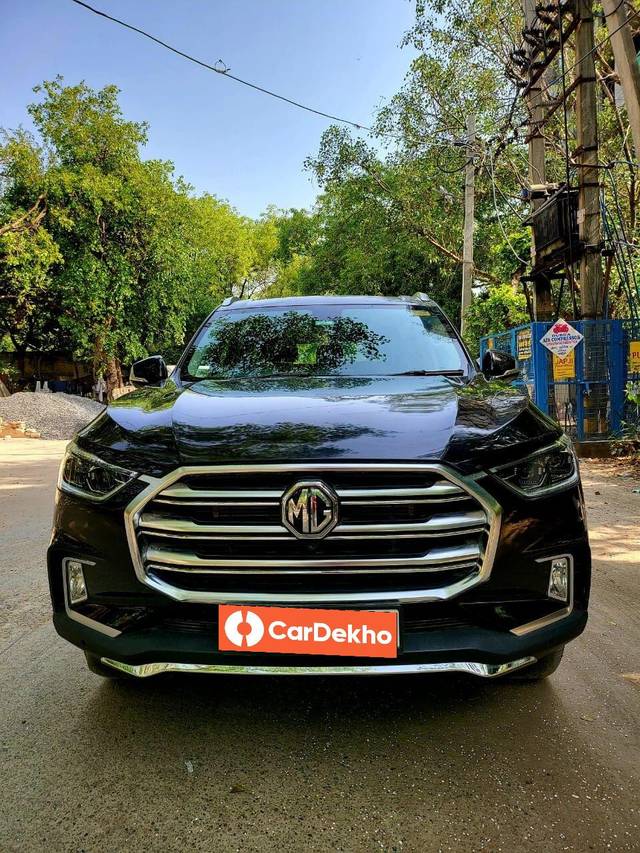 https://images10.gaadi.com/usedcar_image/3594158/original/processed_img2879226__used_car_2879226_1695820173.jpg?imwidth=6400