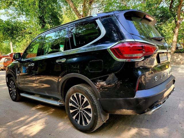 https://images10.gaadi.com/usedcar_image/3594158/original/processed_img2879226__used_car_2879226_1695820180.jpg?imwidth=6401