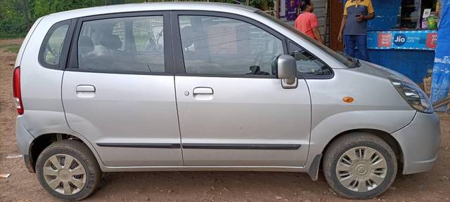 https://images10.gaadi.com/usedcar_image/3594402/original/processed_3876581c-bed7-4f30-aa16-66fe945c2139.jpg?imwidth=6401