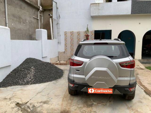 https://images10.gaadi.com/usedcar_image/3594688/original/processed_27b53a0a-ff14-4d70-a368-f3ed990c8be6.jpeg?imwidth=6402