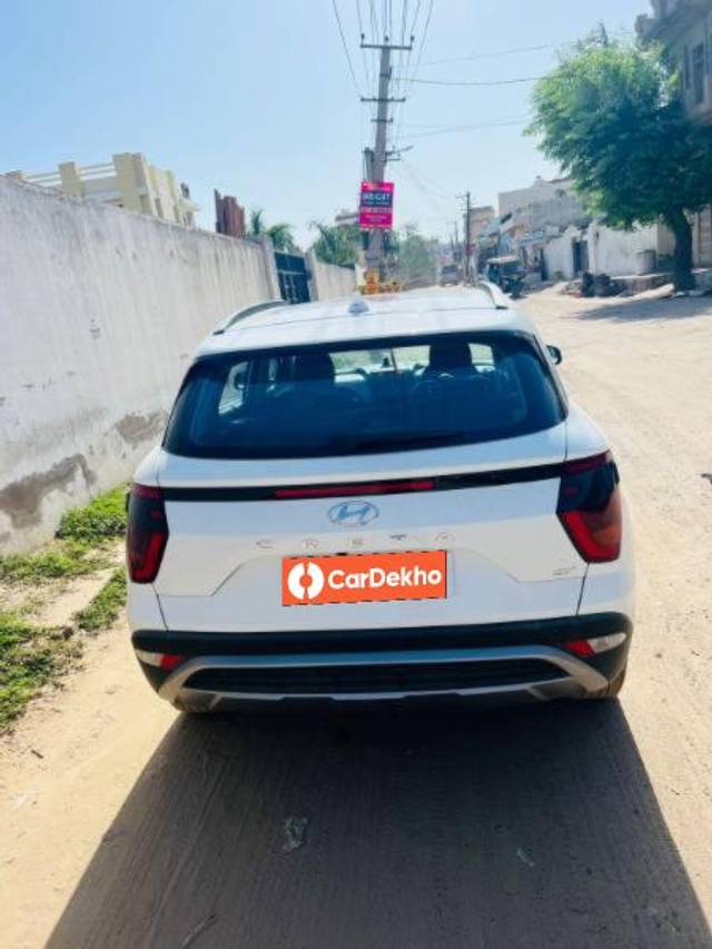 https://images10.gaadi.com/usedcar_image/3594691/original/processed_ae3b5aee-c1fe-43b5-b818-d6797d5611c1.jpg?imwidth=6401