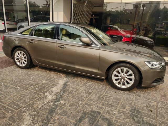 https://images10.gaadi.com/usedcar_image/3594792/original/usedcar_img_20191113_134903__01_140381695878014_1695878043.jpg?imwidth=6402