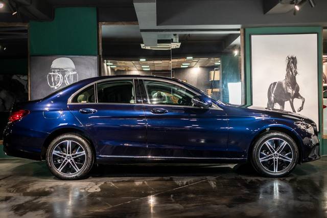 https://images10.gaadi.com/usedcar_image/3594870/original/usedcar_3c89d4b1_0dea_4467_a960_3d4a8d0d531e_6131695880366_1695880387.jpeg?imwidth=6401