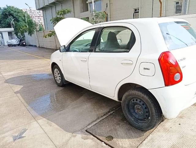 https://images10.gaadi.com/usedcar_image/3594873/original/processed_89238f6d-1678-41e2-bf44-7610d4166359.jpg?imwidth=6401