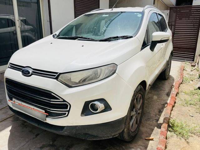 https://images10.gaadi.com/usedcar_image/3595009/original/processed_d5a7bf54-6511-4dfb-a05b-c8957358a6a8.jpg?imwidth=6402