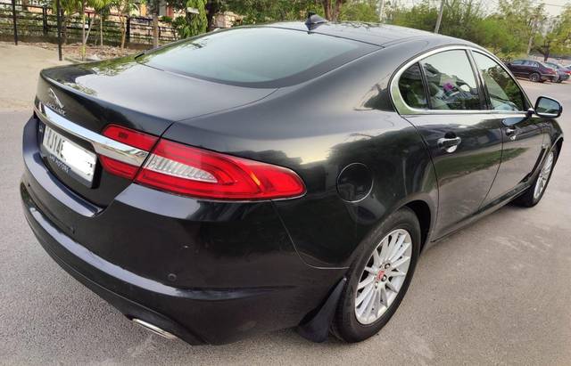 https://images10.gaadi.com/usedcar_image/3595013/original/processed_img2879542__used_car_2879542_1695882541.jpg?imwidth=6401