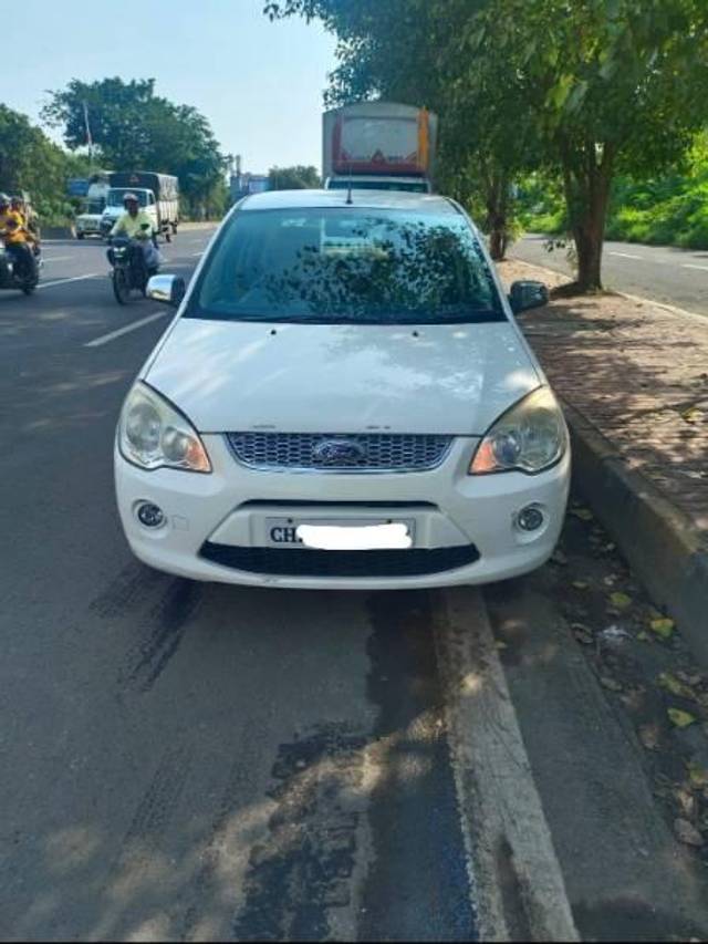 https://images10.gaadi.com/usedcar_image/3595143/original/processed_b0151752-1990-4069-8086-72f1ef3e4c5f.jpg?imwidth=6400