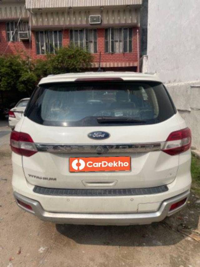 https://images10.gaadi.com/usedcar_image/3595267/original/processed_c863b16f-b4c9-48aa-b26d-6acba30f0008.jpeg?imwidth=6401