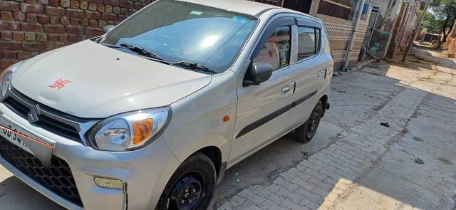 https://images10.gaadi.com/usedcar_image/3595323/original/processed_34f185b2-fee7-4f2b-87d4-7b6e87b515ec.jpg?imwidth=6401