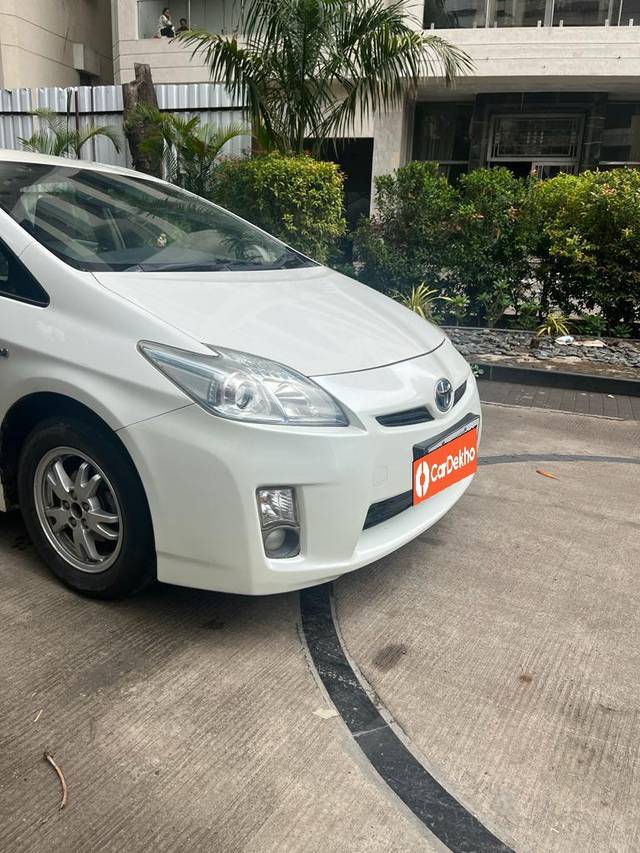 https://images10.gaadi.com/usedcar_image/3595352/original/processed_img2879698__used_car_2879698_1695892722.jpg?imwidth=6400