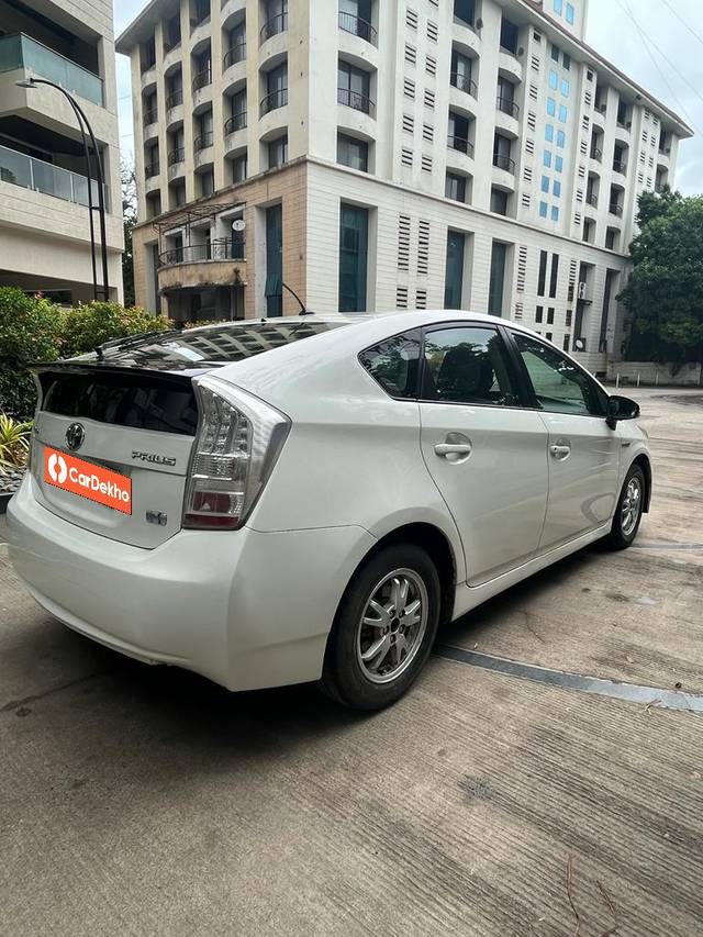 https://images10.gaadi.com/usedcar_image/3595352/original/processed_img2879698__used_car_2879698_1695892734.jpg?imwidth=6401