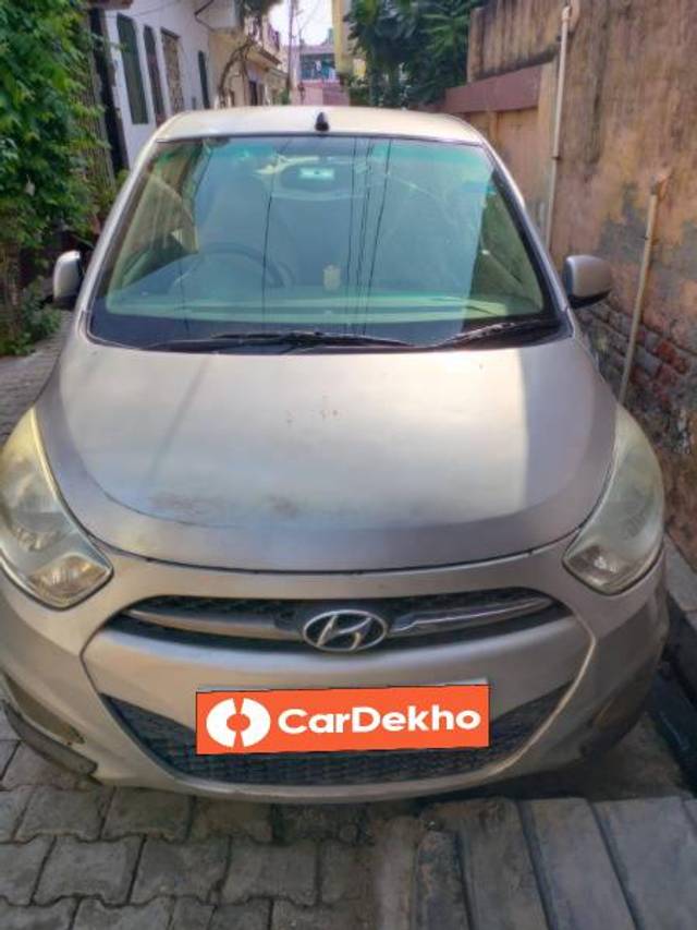https://images10.gaadi.com/usedcar_image/3595494/original/processed_23b974bb-7cb6-465c-bd9d-7572385dd807.jpg?imwidth=6400