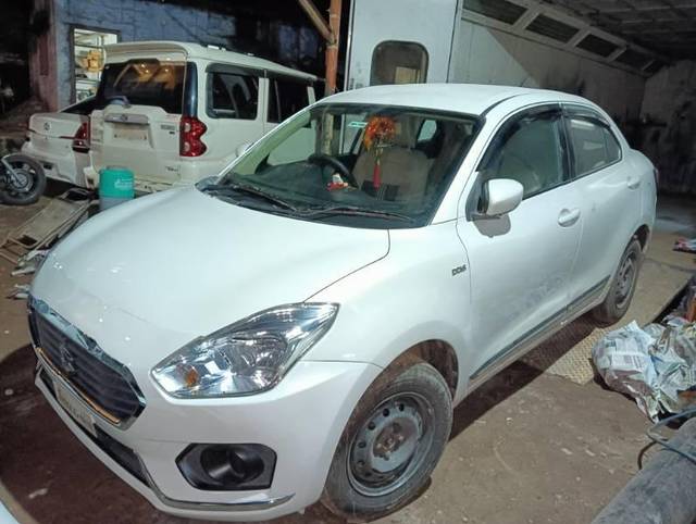 https://images10.gaadi.com/usedcar_image/3595622/original/processed_e6f25f22-9ea5-4d99-a4e0-5a8b6bf1ea67.jpg?imwidth=6400