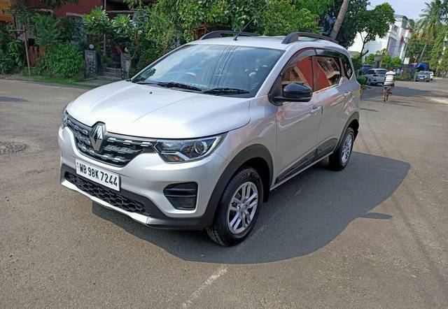 https://images10.gaadi.com/usedcar_image/3595689/original/processed_usedcar_img20230927134808_113111695900627_1695900649.jpg?imwidth=6400