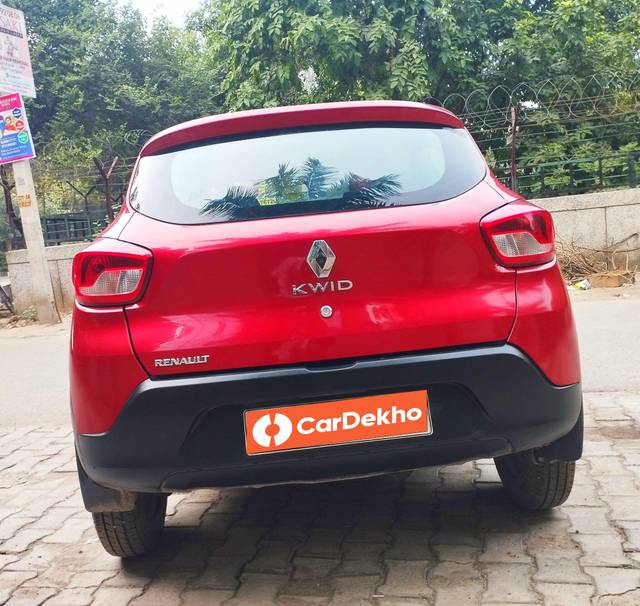 https://images10.gaadi.com/usedcar_image/3595774/original/processed_img2879952__used_car_2879952_1695906746.jpg?imwidth=6402