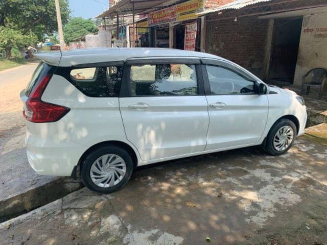 https://images10.gaadi.com/usedcar_image/3595907/original/processed_fc285634-39ac-432e-b2cc-a6fd70d977c0.jpeg?imwidth=6401