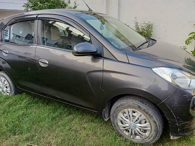 https://images10.gaadi.com/usedcar_image/3595953/original/processed_411abd10-737b-42d8-997d-c86cd975f214.jpg?imwidth=6402