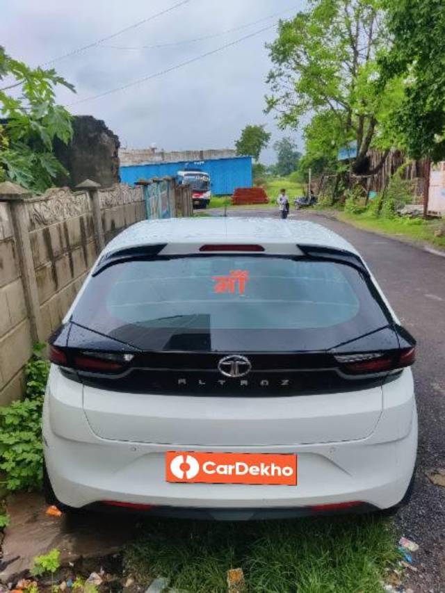 https://images10.gaadi.com/usedcar_image/3596041/original/processed_09343f5e-d70f-4758-b928-4f977cb1f9ce.jpg?imwidth=6402
