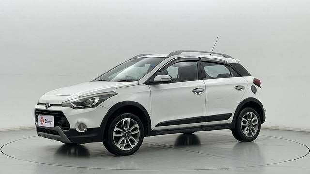 https://images10.gaadi.com/usedcar_image/3596263/original/VvKefLeMROCRP0U5zKo4UQ__file.JPG?imwidth=6400