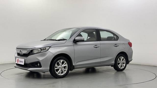 https://images10.gaadi.com/usedcar_image/3596314/original/th6rvqzrSeWyiV_lWvoXHQ__file.JPG?imwidth=6400