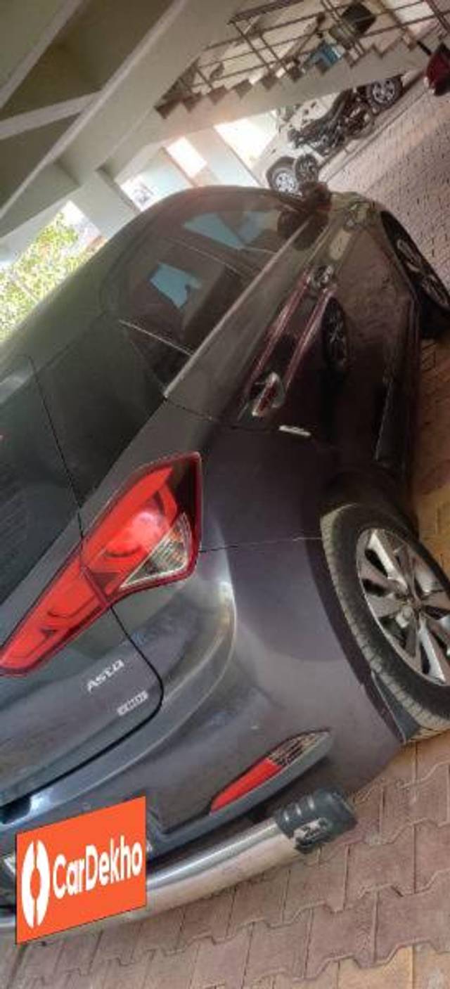https://images10.gaadi.com/usedcar_image/3596441/original/processed_f81c3ca3-cfb6-406c-a4ff-7dbf9d126901.jpg?imwidth=6401