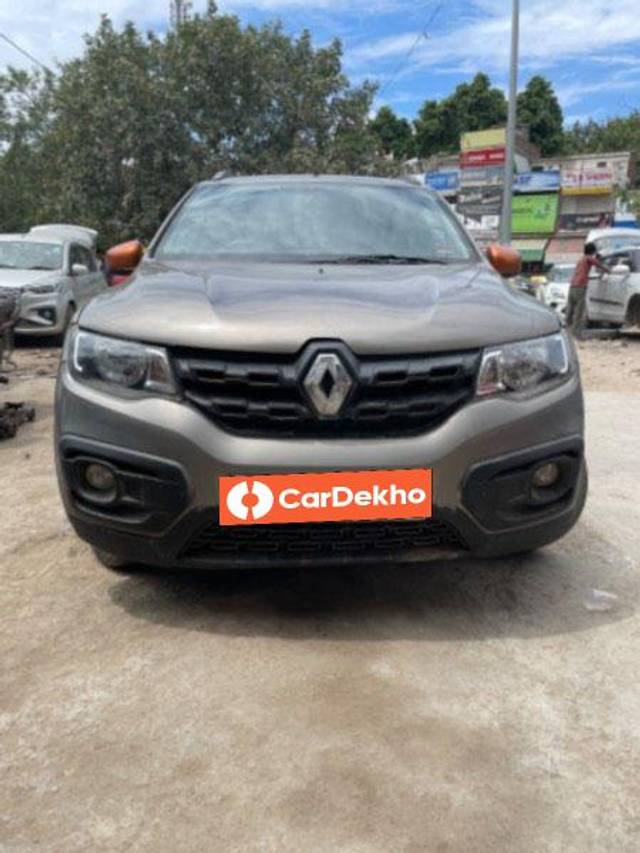 https://images10.gaadi.com/usedcar_image/3596511/original/processed_dce31036-0cf0-417d-b5c9-e7e70df8ef9d.jpeg?imwidth=6402