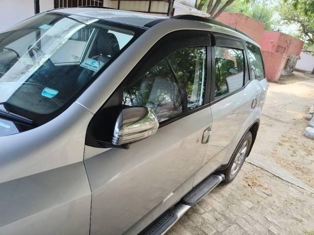 https://images10.gaadi.com/usedcar_image/3596561/original/processed_a299eb39-5071-4b71-ad41-8873aec1a024.jpg?imwidth=6402