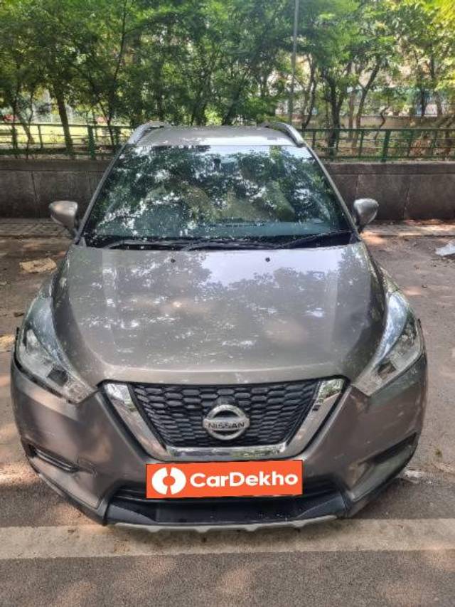 https://images10.gaadi.com/usedcar_image/3596631/original/processed_441dba32-c1f3-4e70-b57d-8dcc20c171a6.jpg?imwidth=6400
