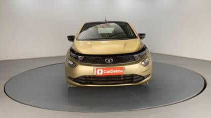 Tata Altroz XZ BSVI Tata Altroz XZ BSVI
