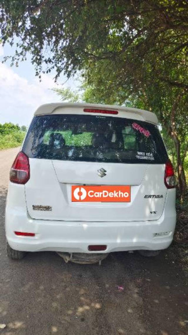 https://images10.gaadi.com/usedcar_image/3596941/original/processed_6d74cfc1-eac0-4b80-a2df-d74fa9814407.jpg?imwidth=6401