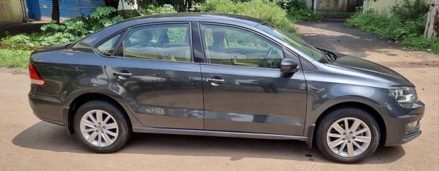 https://images10.gaadi.com/usedcar_image/3596973/original/img2880554__used_car_2880554_1695971938.jpg?imwidth=6401