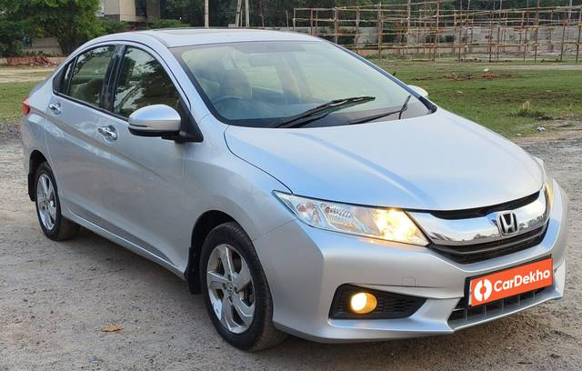 https://images10.gaadi.com/usedcar_image/3597029/original/processed_img2880595__used_car_2880595_1695973097.jpg?imwidth=6400