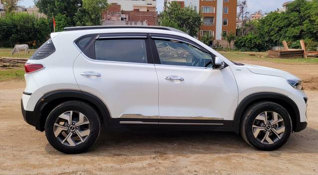 https://images10.gaadi.com/usedcar_image/3597102/original/processed_img2880635__used_car_2880635_1695975911.jpg?imwidth=6402