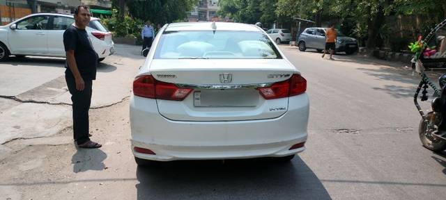 https://images10.gaadi.com/usedcar_image/3597128/original/22__VCC_1793557_96_1695367885.jpg?imwidth=6402