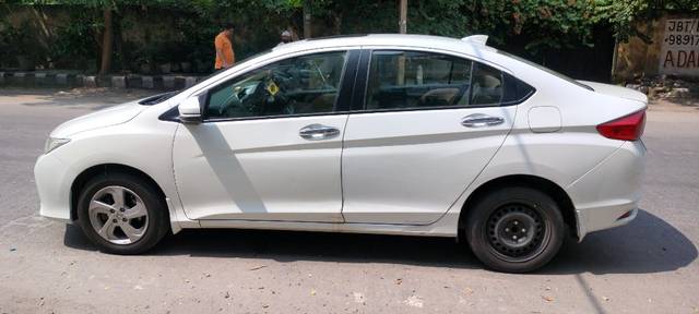 https://images10.gaadi.com/usedcar_image/3597128/original/22__VCC_IMG_1695366612506_1793557_95_1695366975.jpg?imwidth=6401