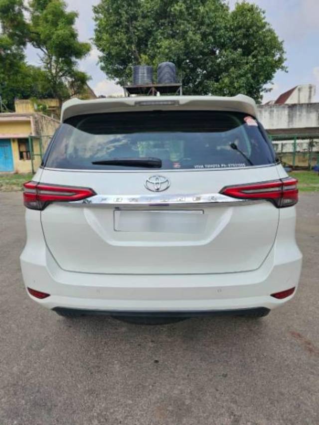 https://images10.gaadi.com/usedcar_image/3597161/original/processed_312f8a97-e6aa-4f47-8172-04b323a87fac.jpg?imwidth=6402