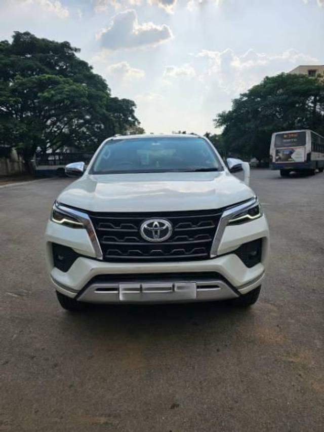 https://images10.gaadi.com/usedcar_image/3597161/original/processed_4462bfaa-5388-4175-b115-fe2ec8d1a786.jpg?imwidth=6400