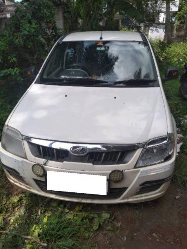 https://images10.gaadi.com/usedcar_image/3597203/original/processed_b577b3f8-34f6-4e76-b9b9-05152154df08.jpg?imwidth=6400