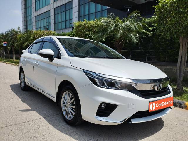 https://images10.gaadi.com/usedcar_image/3597368/original/processed_img2880805__used_car_2880805_1695983562.jpg?imwidth=6400