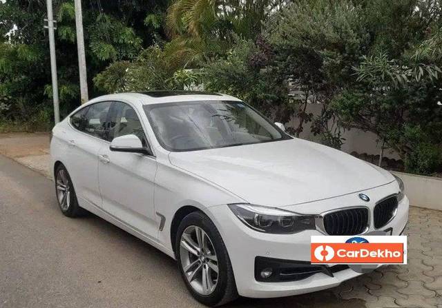 https://images10.gaadi.com/usedcar_image/3597523/original/processed_usedcar_2_5701695987678_1695987740.jpeg?imwidth=6400