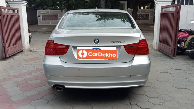 https://images10.gaadi.com/usedcar_image/3597611/original/processed_usedcar_16_5701695990541_1695990567.jpeg?imwidth=6402