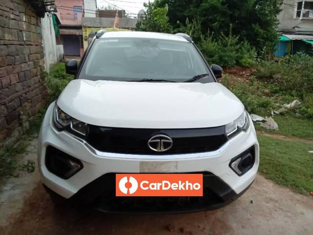 https://images10.gaadi.com/usedcar_image/3597682/original/processed_71e4fc43-8f6b-4eef-8824-694981d9e20b.jpg?imwidth=6400