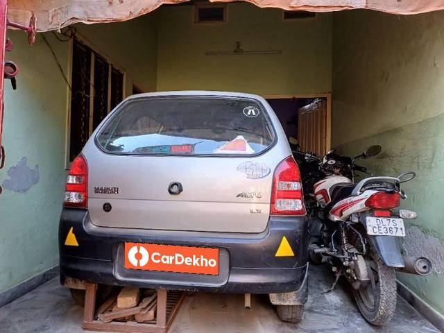 https://images10.gaadi.com/usedcar_image/3597927/original/processed_7e728672-027c-465c-8b9c-d94c9fa6269c.jpg?imwidth=6400