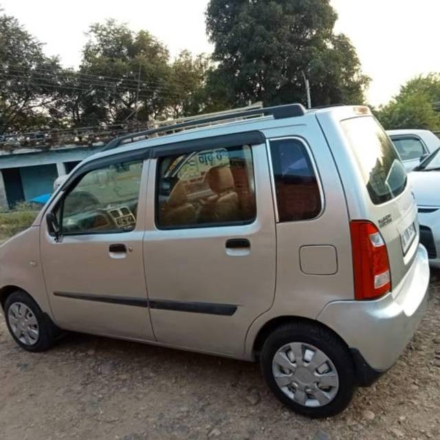 https://images10.gaadi.com/usedcar_image/3597982/original/processed_2274c532-e602-4b49-a8a3-c7434f13d49e.jpg?imwidth=6400
