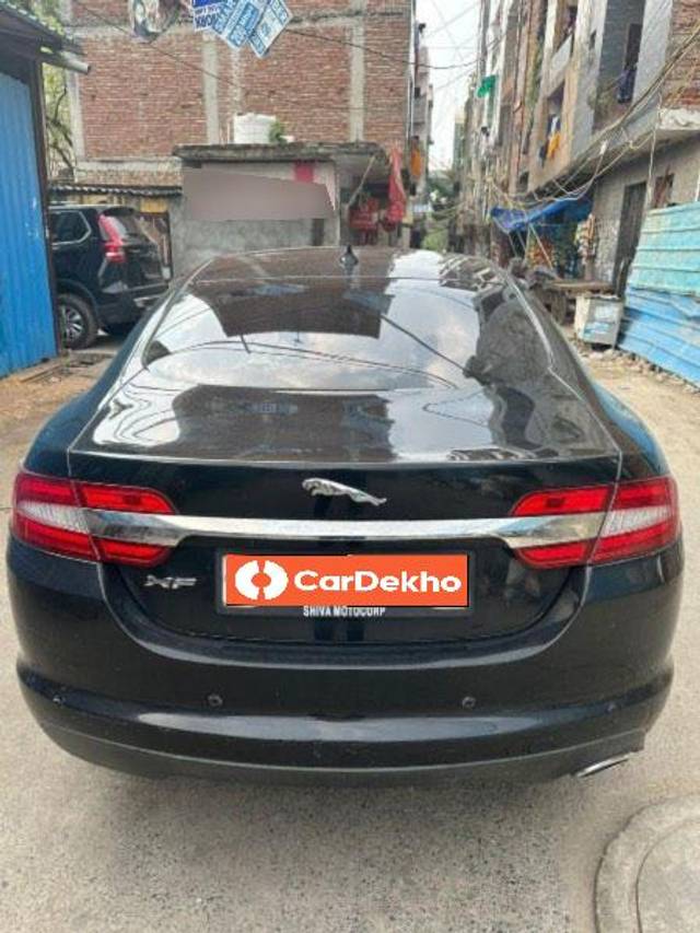 https://images10.gaadi.com/usedcar_image/3598153/original/processed_029b4de9-bfe1-4b23-9536-0b532483bfe2.jpeg?imwidth=6400