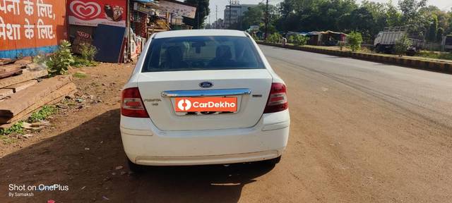 https://images10.gaadi.com/usedcar_image/3598167/original/processed_0fdabe09-007a-4af2-a0f9-5a2080d362fd.jpg?imwidth=6401